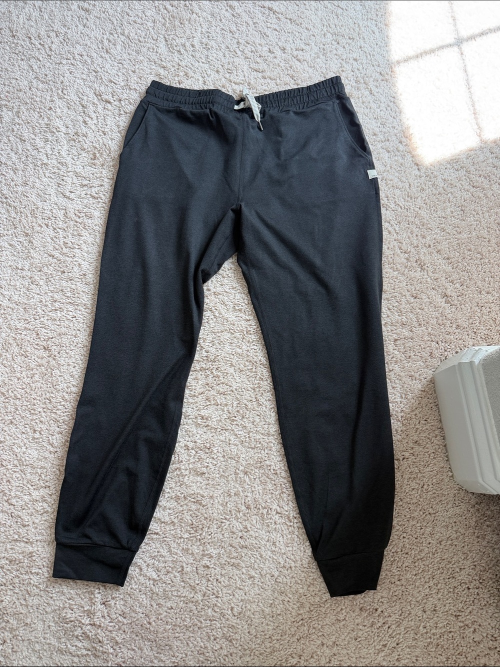 Vuori Black Men's Jogger Sweatpants with Drawstring